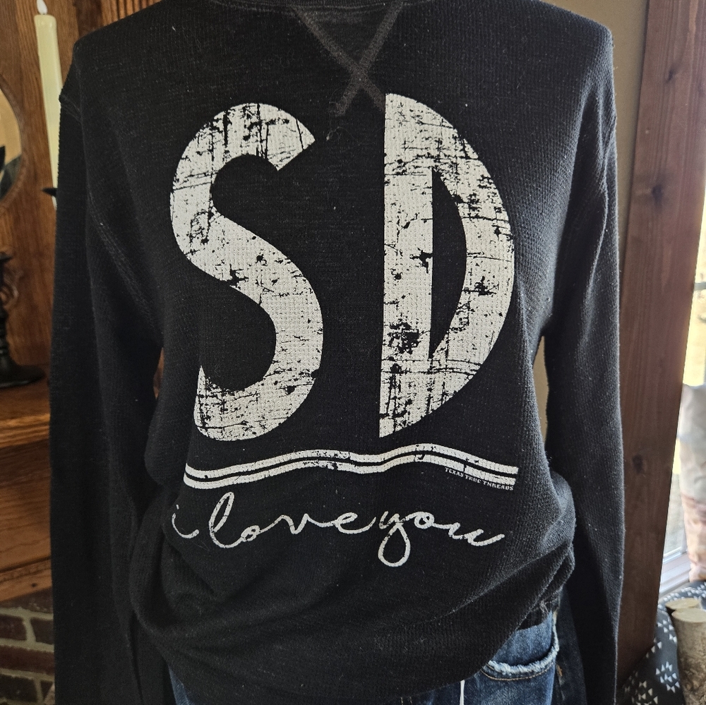 Black Long Sleeve Graphic Top